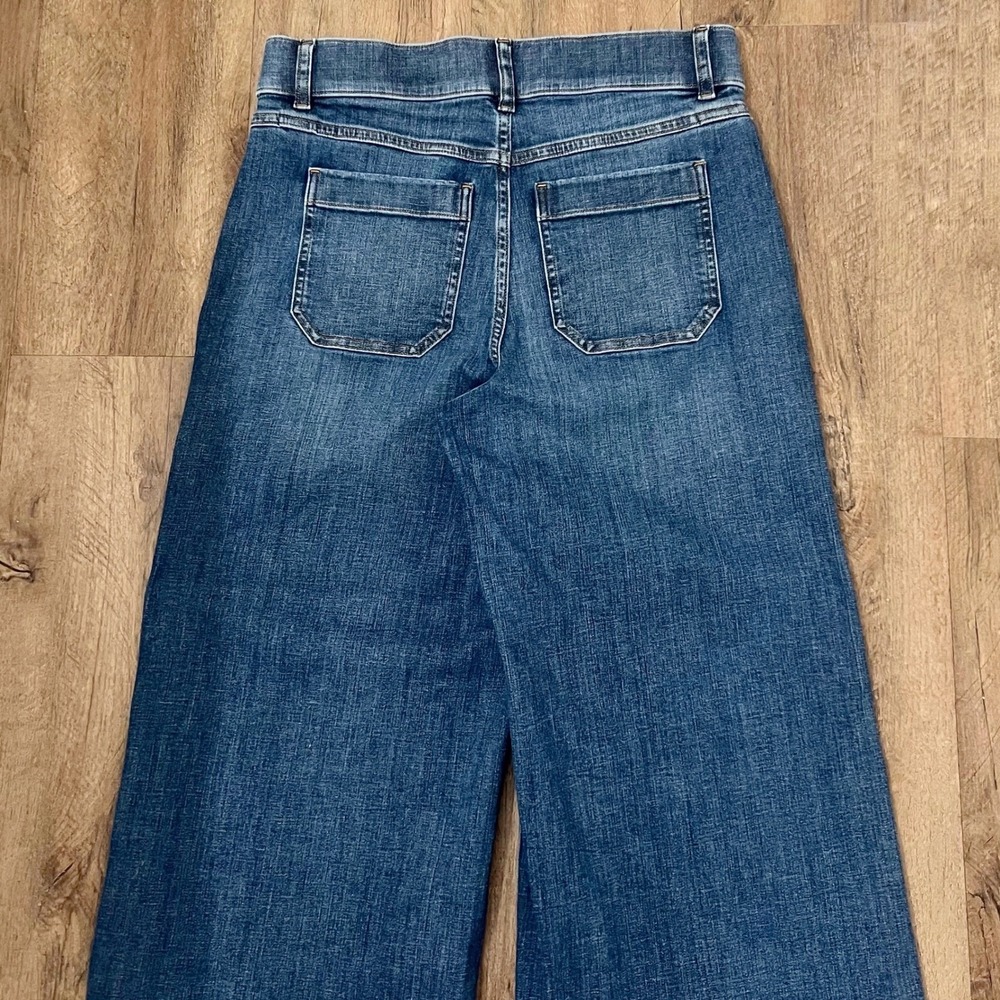 Spanx‎ Cropped Wide Leg Jeans with Patch Pockets in Shaded Blue Size Medium - Picture 9 of 12